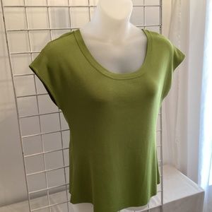Chico’s Round Neck Top Green Size 3